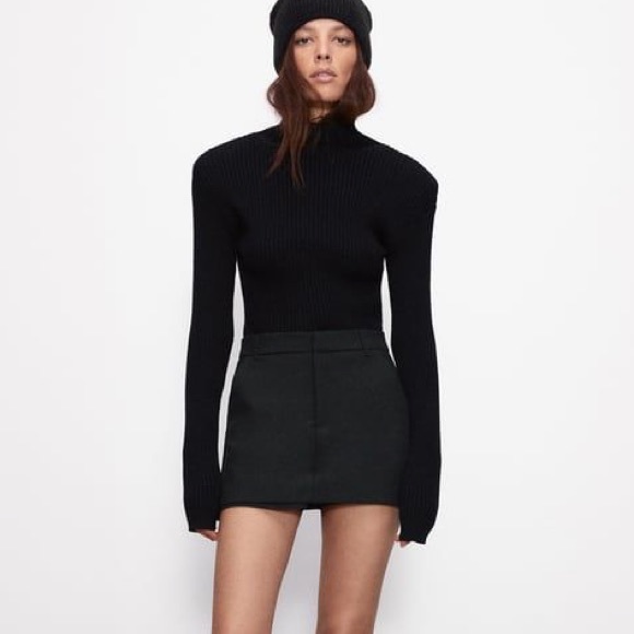 ZARA Skirt with Pockets - Picture 4 of 4